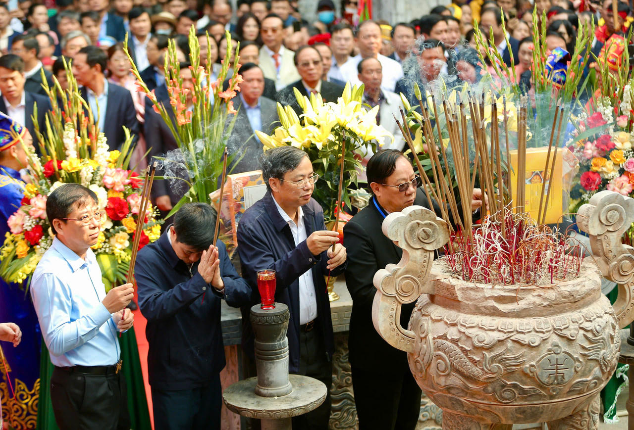 Khai hội Đền Bà Triệu năm 2025