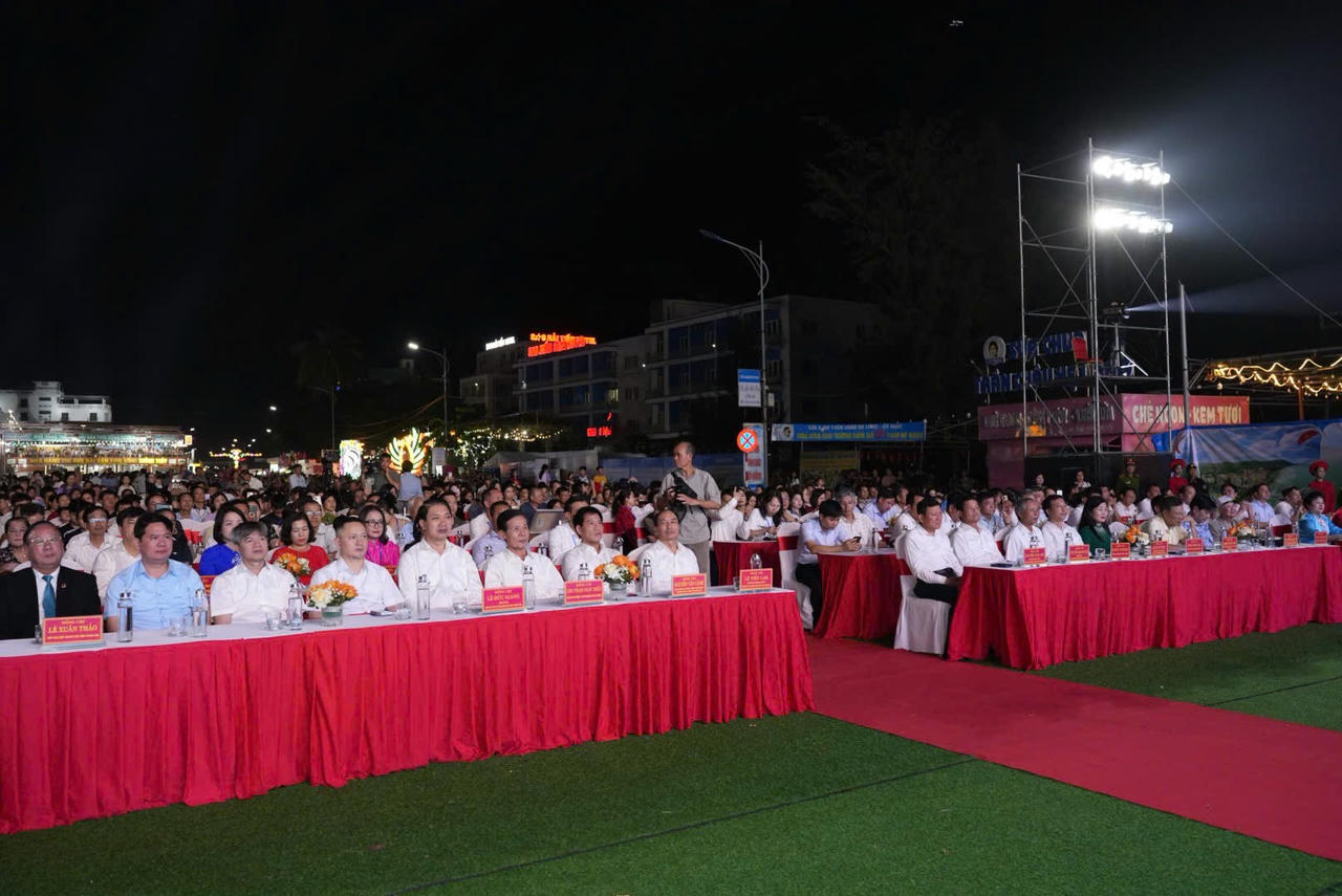 Khai mạc Lễ hội du lịch biển Hải Tiến năm 2025