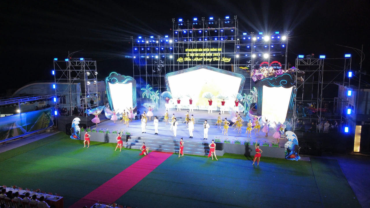 Khai mạc Lễ hội du lịch biển Hải Tiến năm 2025