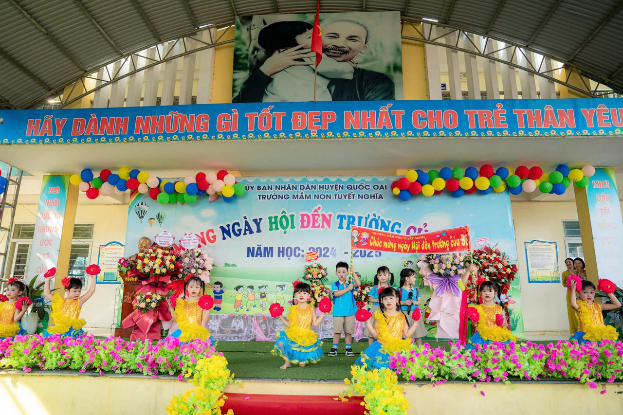 Thủ đô rực rỡ cờ hoa trong ngày lễ Khai giảng