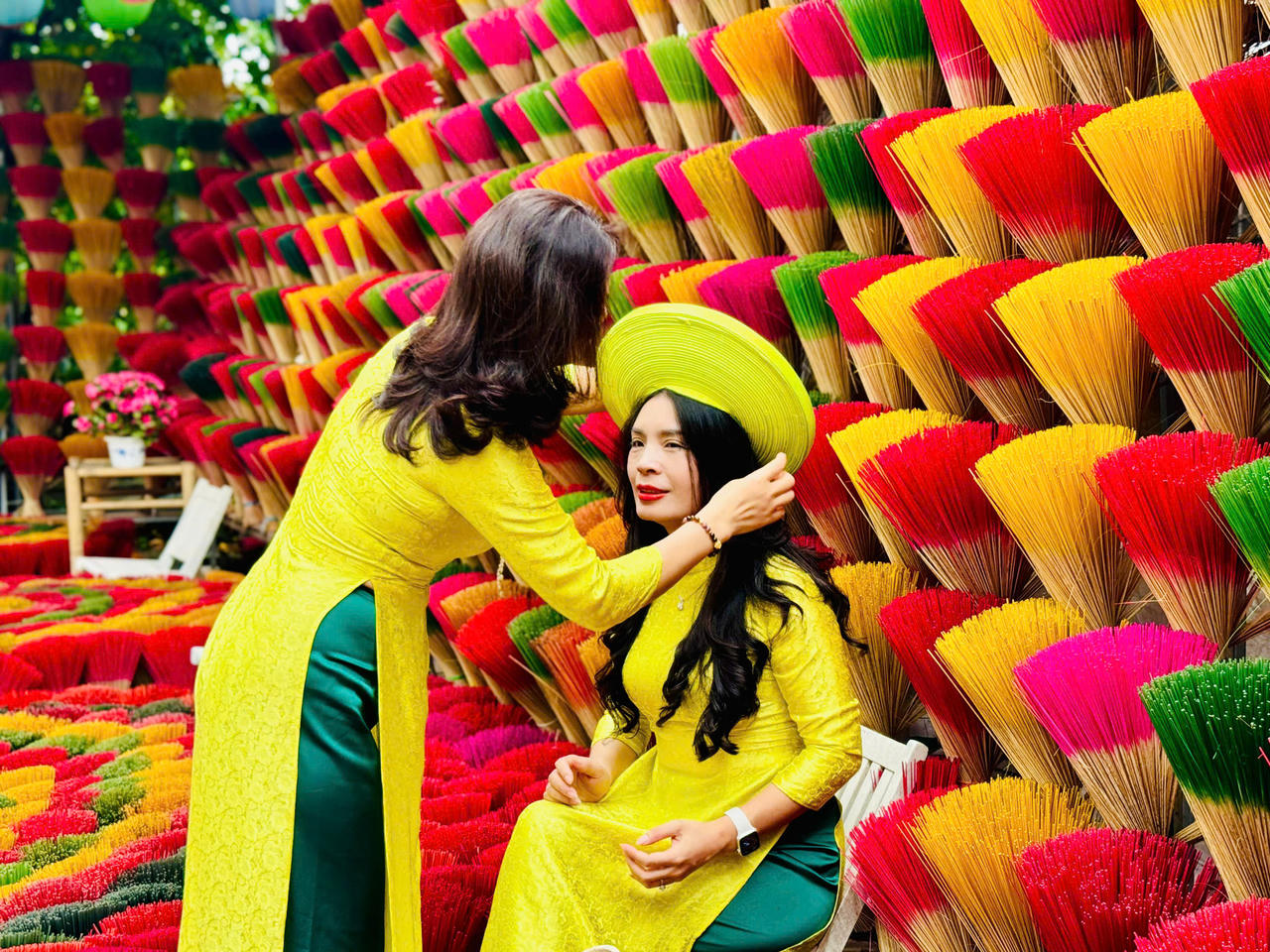 Làng hương xứ Huế: Điểm check-in níu chân du khách