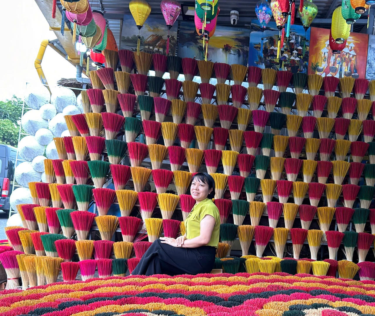 Làng hương xứ Huế: Điểm check-in níu chân du khách