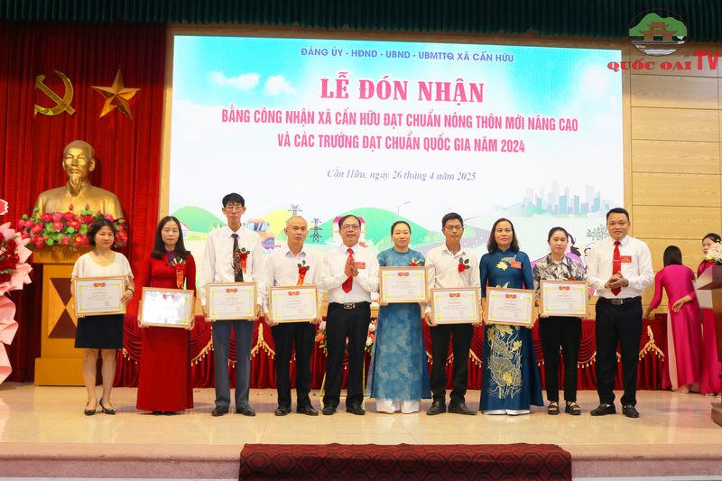 Xã Cấn Hữu (Quốc Oai) đón nhận danh hiệu xã đạt chuẩn nông thôn mới nâng cao năm 2024