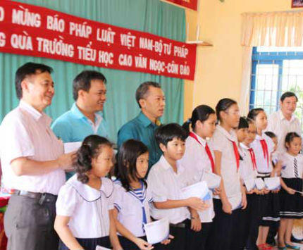 Lạ lùng bàng Côn Đảo