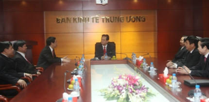 Thủ tướng làm việc với Ban Kinh tế Trung ương