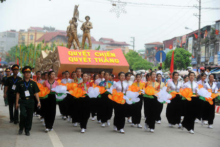 Long trọng kỷ niệm 60 năm Chiến thắng lịch sử Điện Biên Phủ