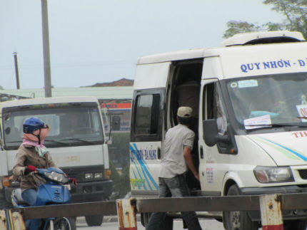 "Giang hồ" xâu xé bến xe Đà Nẵng