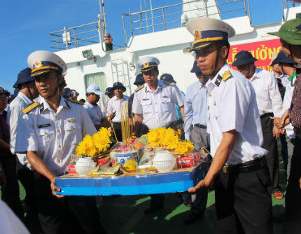 Thiêng liêng hai tiếng Chủ quyền