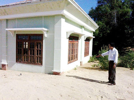 Sau trận mưa, bờ kè khu giãn dân sạt lở nghiêm trọng