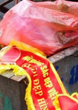 Dẹp loạn thi nhan sắc: Hãy bắt đầu từ Hoa hậu các Dân tộc VN!