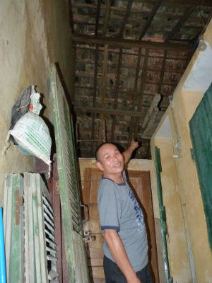 Khi nào dân Hà Nội thoát hiểm họa chung cư cũ?