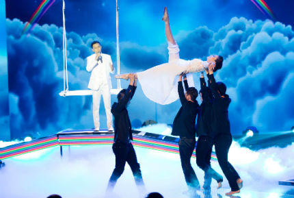 Cuộc đời nghị lực của Quang Đại, thí sinh X-Factor đang bị cho là “vi phạm bản quyền”