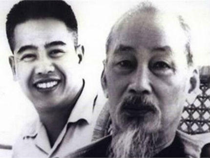 Những ngày viết tài liệu 'tuyệt đối bí mật' của Chủ tịch Hồ Chí Minh