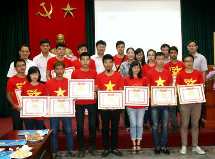 Tuyên dương nhóm du lịch mạo hiểm cứu nạn