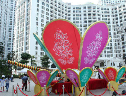 Hòa mình cùng lễ hội trung thu độc đáo của cư dân Royal City