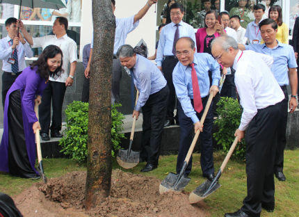 Đại học Luật Hà Nội khai giảng năm học mới