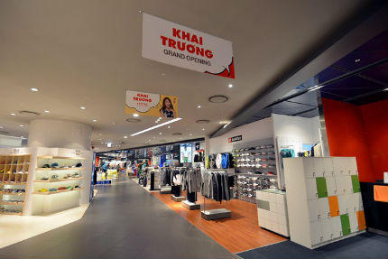 Lotte Center Hà Nội "vắng như chùa bà Đanh" sau ít ngày mở cửa