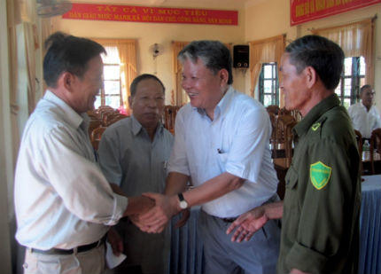 Bộ trưởng Hà Hùng Cường tiếp xúc cử tri tại Quảng Bình