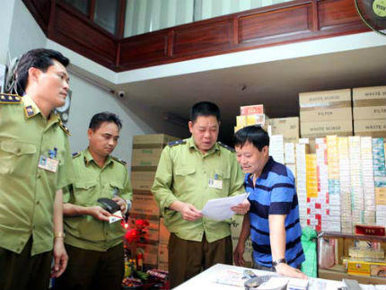 Quyết liệt chống thuốc lá lậu