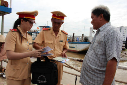Cảnh sát đường thủy Cần Thơ “Dân vận khéo” vì bình yên sông nước