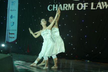 Ấn tượng, duyên dáng nữ sinh Đại học Luật Hà Nội 2014