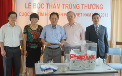 Chúc mừng 5 bạn đọc trúng thưởng đợt Bốc thăm lần 2 Cuộc thi tìm hiểu Hiến pháp