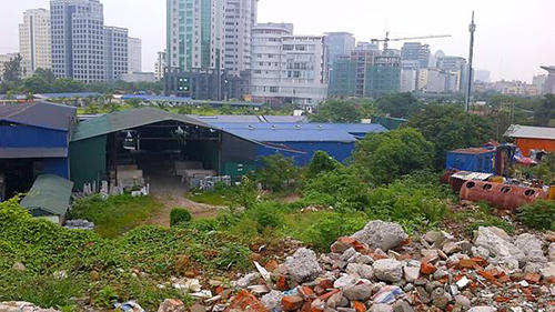 Hàng trăm doanh nghiệp đối mặt với nguy cơ phá sản, hàng nghìn lao động mất việc làm