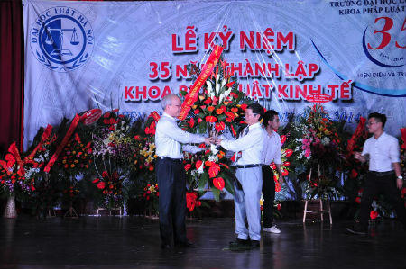Khoa Pháp luật Kinh tế - Đại học Luật Hà Nội: Kỷ niệm 35 năm hiện diện và trưởng thành