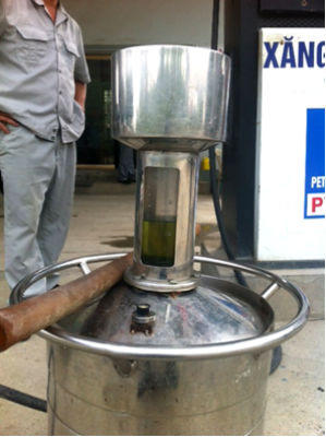 “Móc túi” khách hàng, 12 cửa hàng xăng dầu bị rút giấy phép