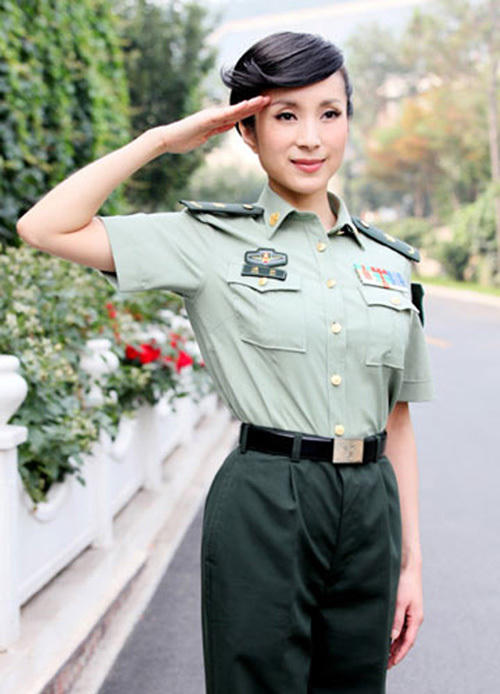 Những bóng hồng quanh Chu Vĩnh Khang