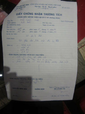 Nghi án quản lý đô thị hành hung người dân, bắt đưa lên xe thùng?