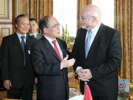 Công tác đối ngoại 2014: Bận rộn để tạo tiền đề cho năm 2015