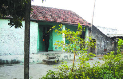 Lạ lùng hạnh phúc gia đình “1 bà, 2 ông“