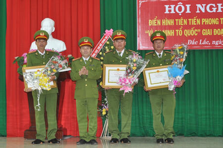 Trại giam Đăk Trung tổng kết phong trào thi đua “Vì an ninh Tổ quốc” giai đoạn 2010 - 2015