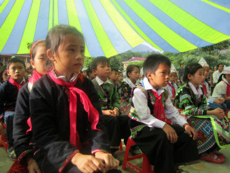 Nhói lòng giáo viên chờ thưởng tết