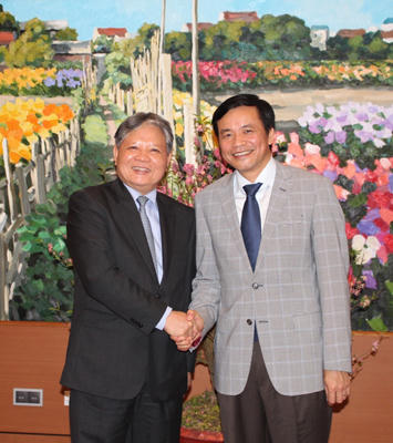 Bộ trưởng Hà Hùng Cường chúc Tết lãnh đạo Quốc hội và một số Ủy ban của Quốc hội 