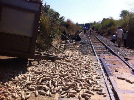 Tai nạn nghiêm trọng, đường sắt Bắc - Nam tê liệt nhiều giờ