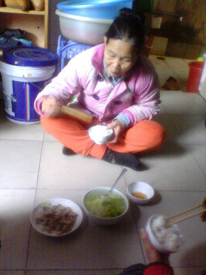 Chua xót chuyện “xơi quả đắng” của lao động phổ thông