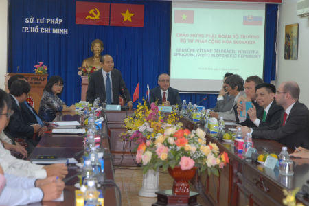 Đoàn công tác Bộ Tư pháp Slovakia thăm và làm việc tại TP.HCM