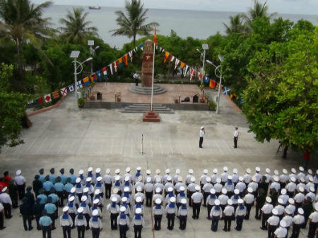 Hồn Tổ quốc vọng giữa Trường Sa