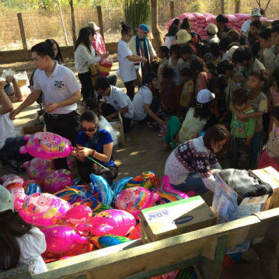 Làm từ thiện cũng cần… tỉnh táo