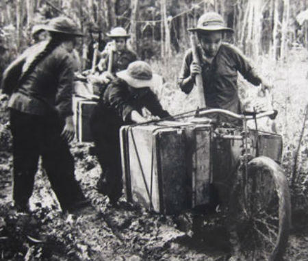 Tất cả cho tiền tuyến, để chiến thắng