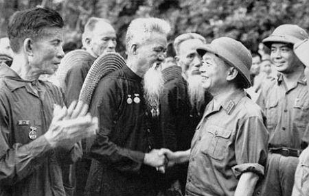 "Giọt nước giữa đại dương" thật thà như cuộc đời Đại tướng