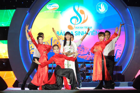 2 đội cuối cùng góp mặt đêm chung kết toàn quốc “Hành trình bài ca sinh viên 2015”