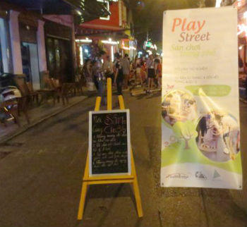 Play Stress - “món quà” tặng trẻ con phố cổ