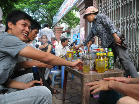 Nghỉ hè, sinh viên rủ nhau… làm “CEO”