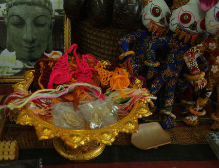 Đi tìm sự thật quanh…bùa Lèo