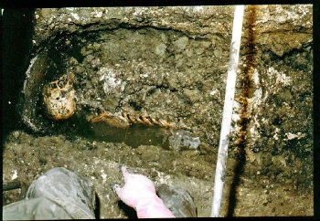 Sát nhân mặt hề và bằng chứng từ... địa ngục