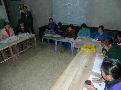 Xóa cơn “đói chữ” ở tuổi xế chiều