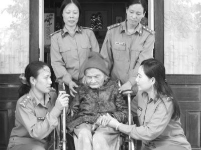 Đừng để nước mắt mẹ lặng thầm rơi